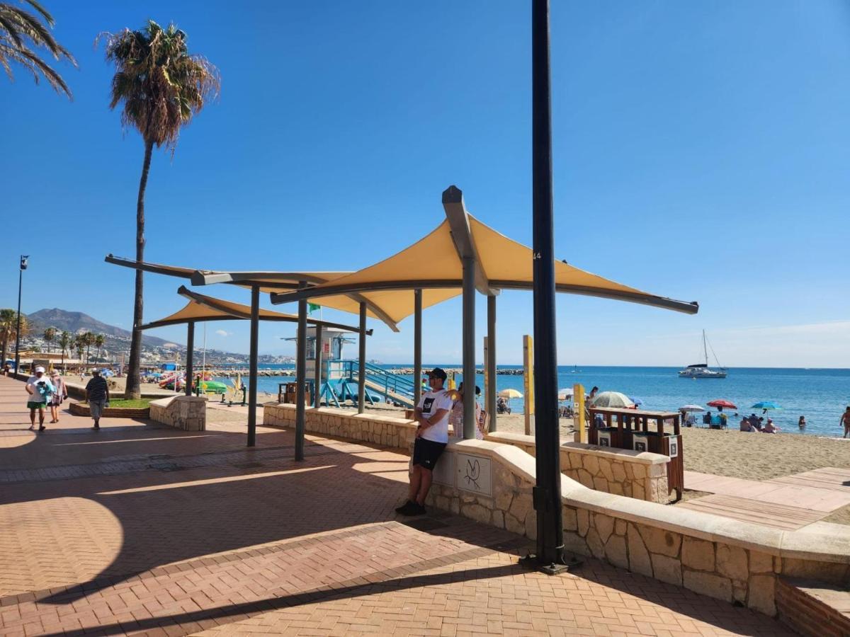 Bonito Atico En Primera Linea De Playa Con Piscina Lejlighed Fuengirola